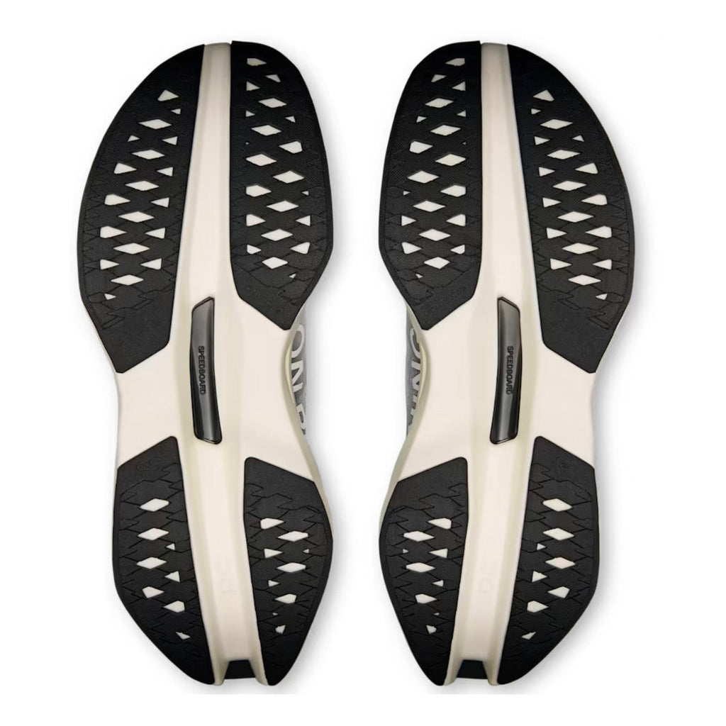 On Running Cloudboom Max White/Black
