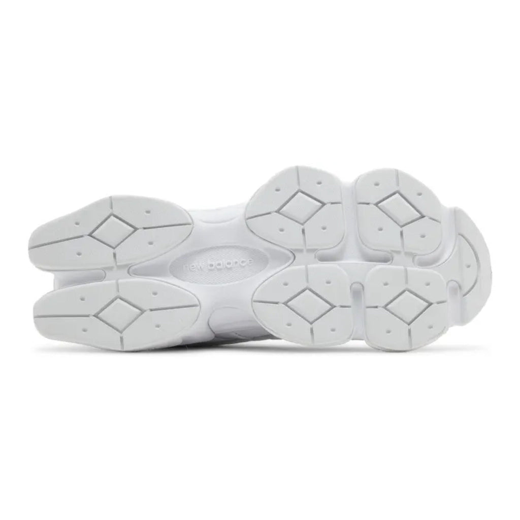 New Balance 9060 – Triple White