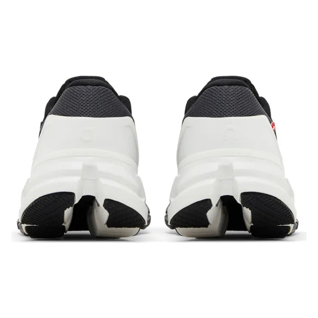 On Running Cloudflyer 4 Black/White