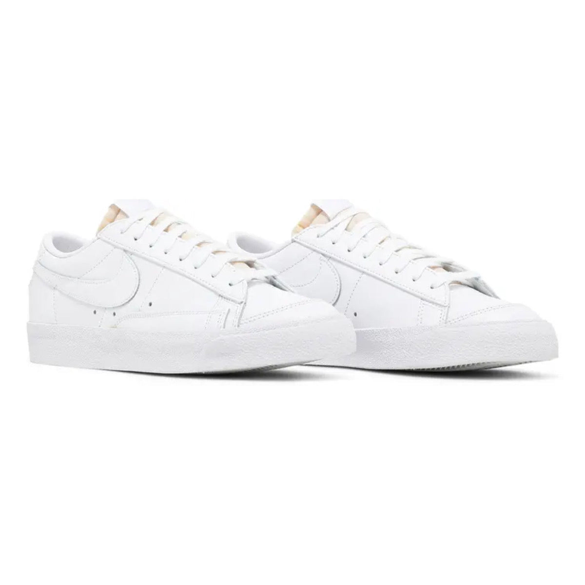 Nike Wmns Blazer Low '77 'Triple White'